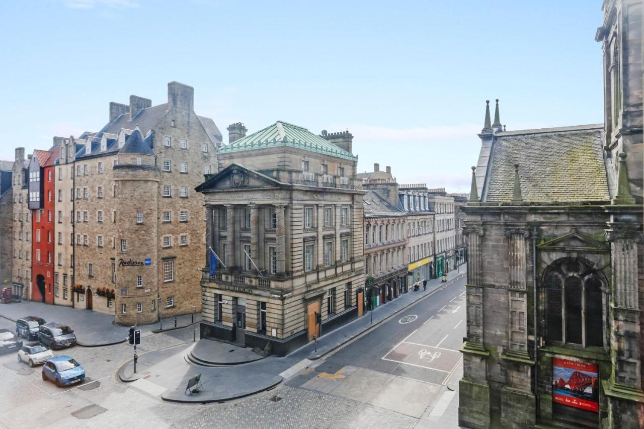 Royal Mile Mansions 14 Appartement Edinburgh Buitenkant foto