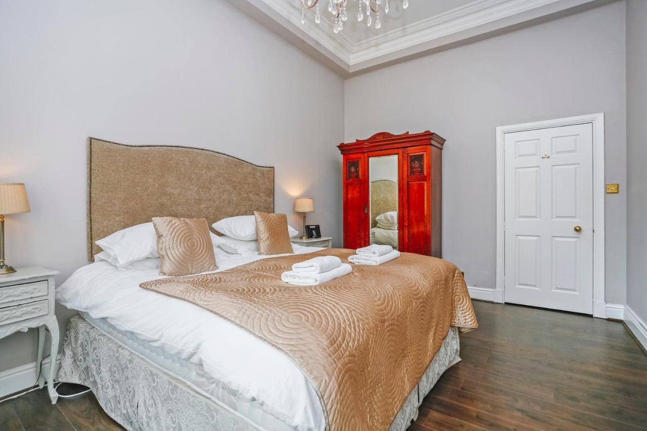 Royal Mile Mansions 14 Appartement Edinburgh Buitenkant foto