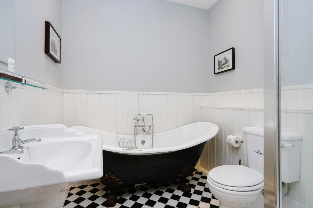 Royal Mile Mansions 14 Appartement Edinburgh Buitenkant foto