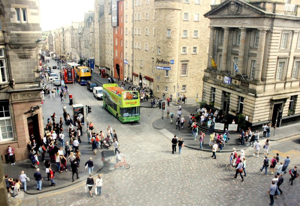 Royal Mile Mansions 14 Appartement Edinburgh Buitenkant foto