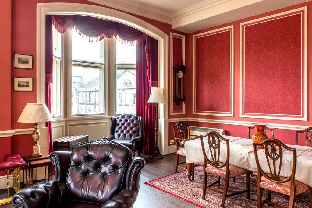 Royal Mile Mansions 14 Appartement Edinburgh Buitenkant foto