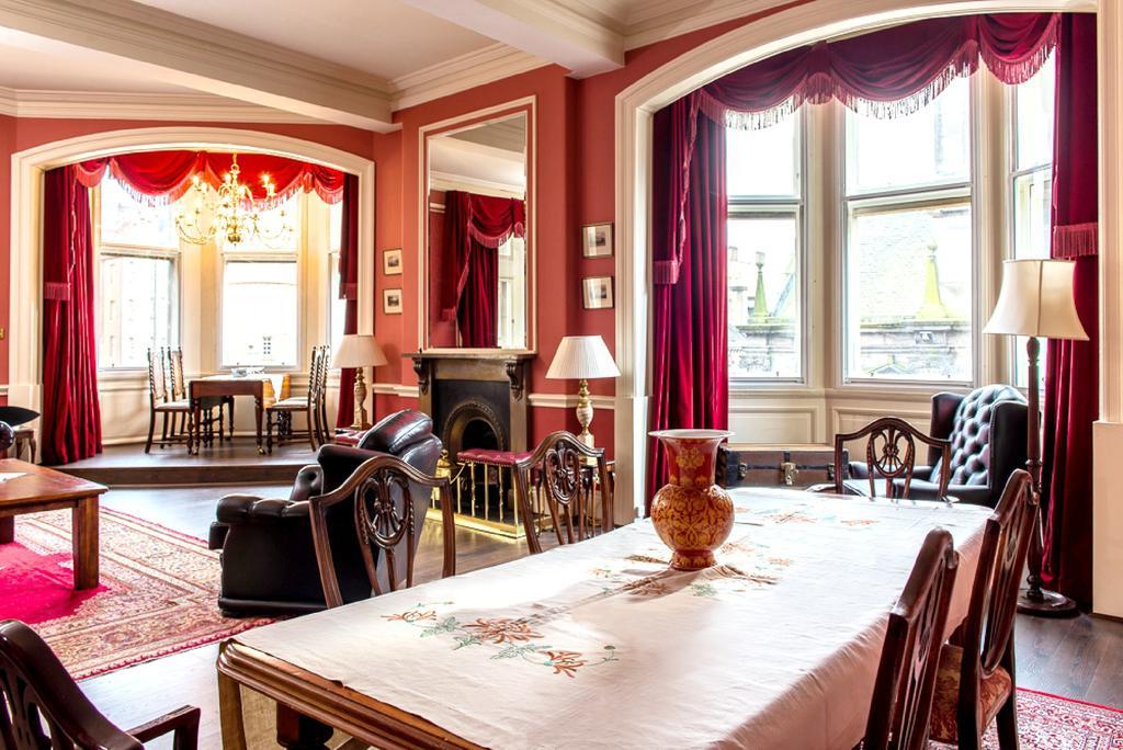 Royal Mile Mansions 14 Appartement Edinburgh Buitenkant foto